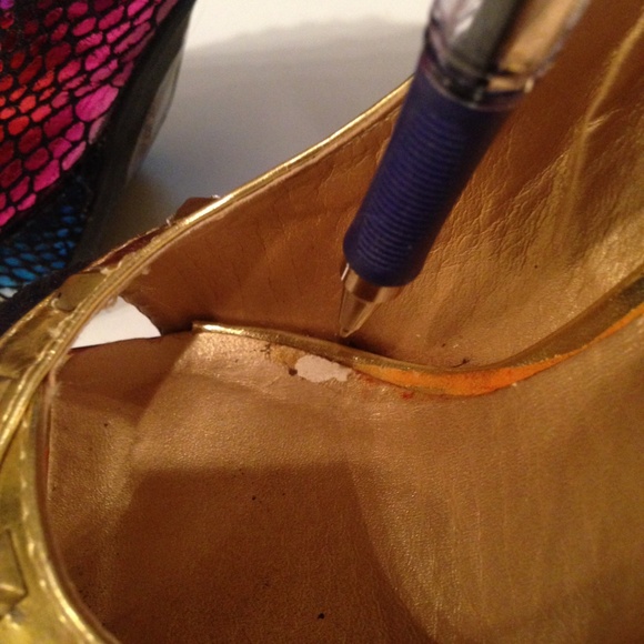 Wild Rose Multi colored size 6 heels gold stud - Picture 4 of 8